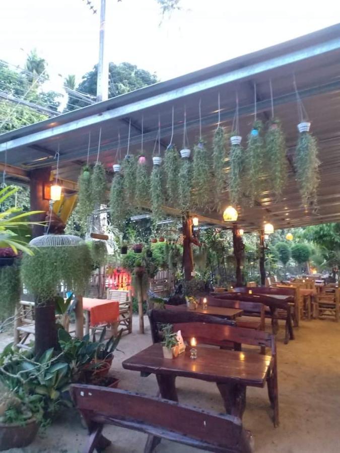 Apache Bar Haad Yao Hotel Bagian luar foto